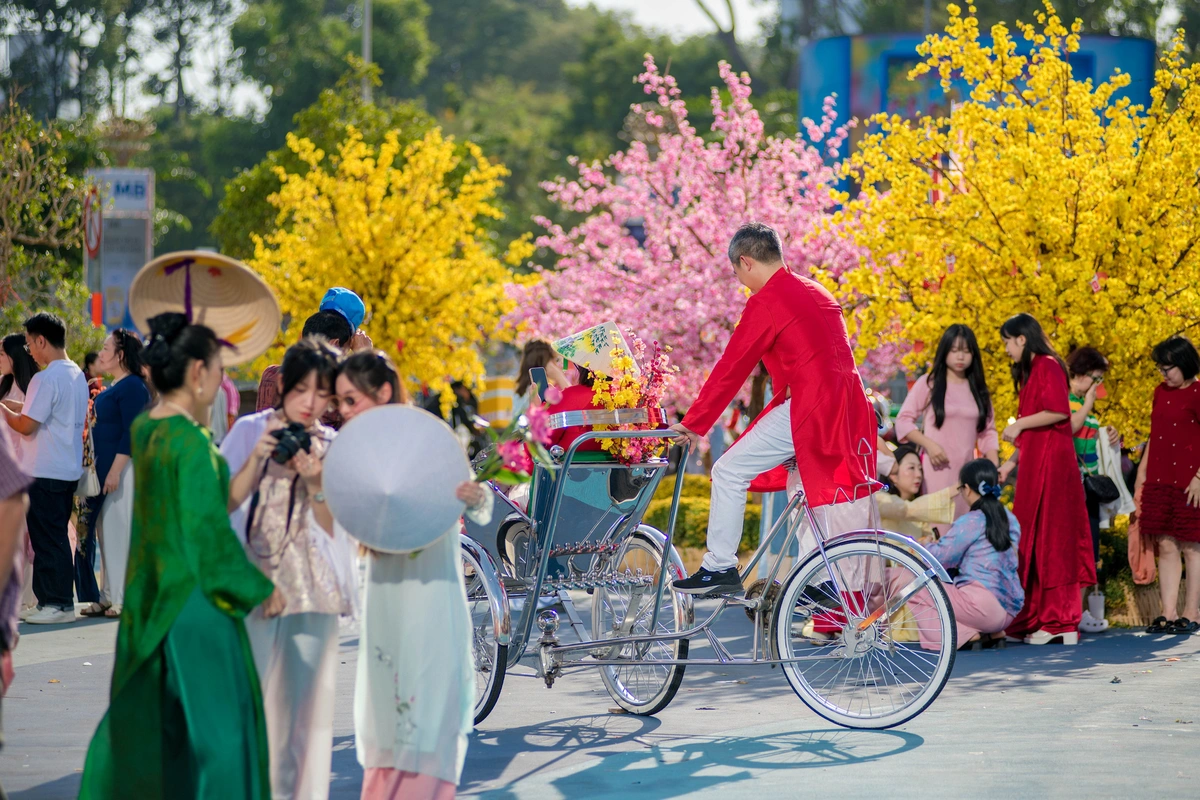 Áo dài ngày Tết